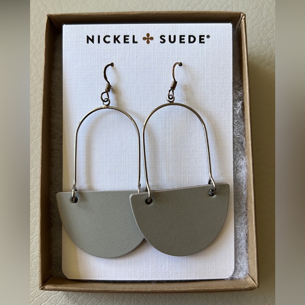 Nickel & Suede select gray Isla earrings